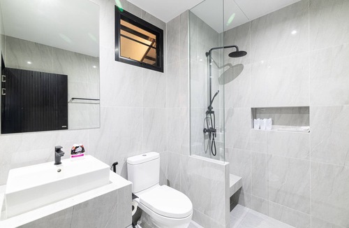 Rawai Hotel | Phuket Leisure Time Hotel
