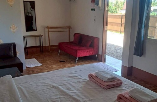 Chaiya Hostel | Phum Riang House