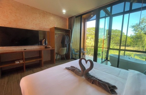 Tha Bo Hotel | Pobruk Resort