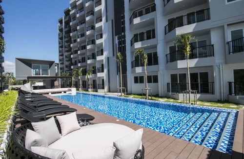 Kram Condo | Pool access Studio room, Wi-Fi w/garden, walking distrance to the beach