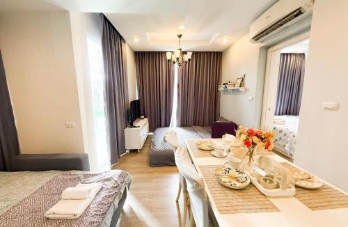 Saen Suk Apartment | Premium Suite Corner Room & The Blu X Bangsaen