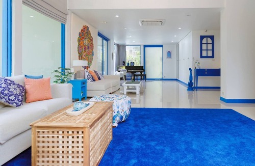 Pak Kret Villa | Private Pool Party Villa games & Karaoke,