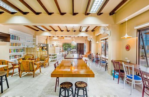 Talat Nuea Hotel | Pure Phuket Residence