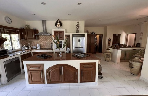 Rawai Villa | Rare tropical paradise ! luxury 3BR villa, pool&jacuzzi, 1 600 m2 garden, Dream
