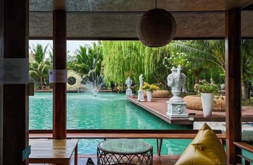 Tha Talat Resort | S Garden View Resort