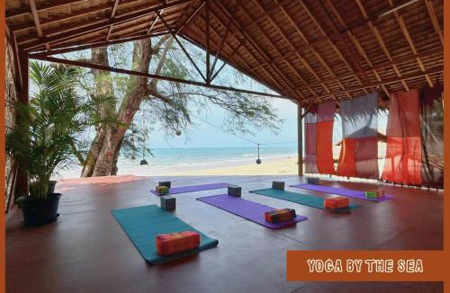 Ko Lanta Hostel | Sanctuary Hostel - Art & Adventure
