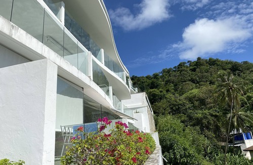 Karon Condo | Sea view apartment, 5 min drive from Kata Beach