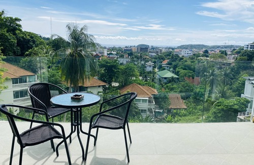 Karon Condo | Sea view apartment, 5 min drive from Kata Beach