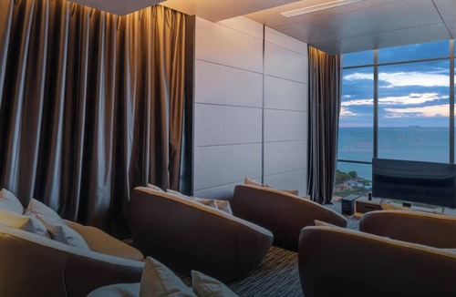 Pratumnak Hill Condo | Sea View Beauty At Beach Front Location