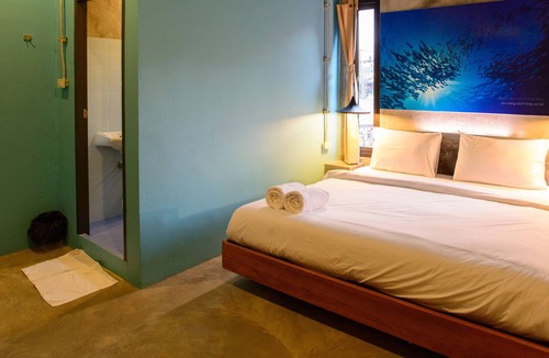 Khao Lak Hotel | Seabox Khaolak Hostel