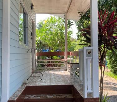 Ko Pha-ngan House | Seasalt 1 Cozy Studio with Full kitchen and fast WiFi