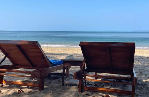 Nuea Khlong Hotel | SeaSmile Beach Resort Koh Jum