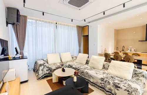Central Pattaya House | Serene 4-bedroom house in Muang Pattaya J22