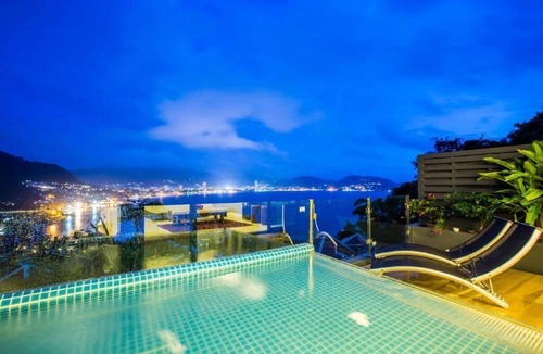 Patong Resort | (SHA+)Sky Suite with Plunge Pool (005)