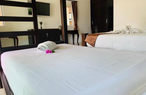 Mae Nam Resort | Shangrilah Bungalow