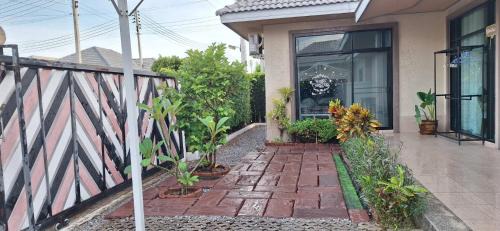 Hin Lek Fai Villa | Shirley's Villa 19 私家泳池独栋别墅