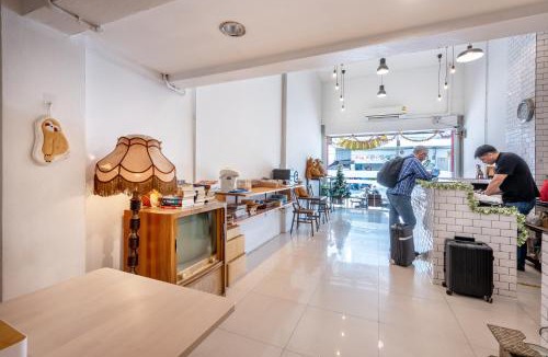 Don Muang Hostel | Sloth Hostel Don Mueang