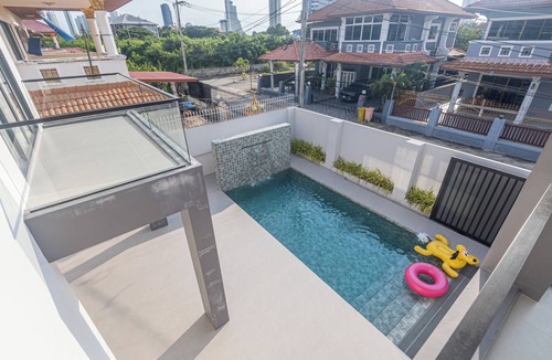 South Pattaya House | Spacious 5-bedroom house in charming Muang Pattaya C25