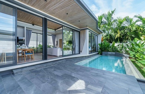 Ban Sakhu Villa | Stylish 2BR Naiton Aileen Villa w/Private Pool
