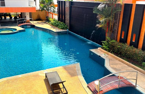 Pratumnak Hill Apartment | Stylish Pool-View Studio with Balcony - New Nordic VIP 3, Pratumnak