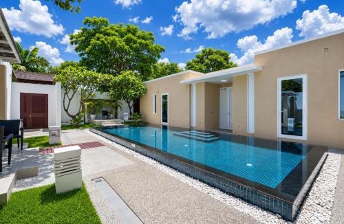 Mai Khao Villa | Sunshine Beach Villa Mai Khao