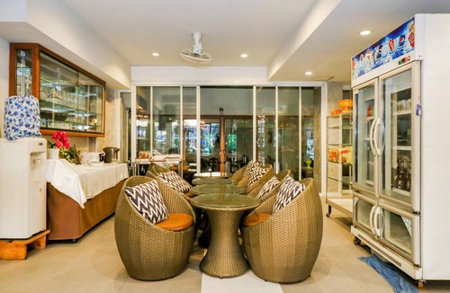 Central Pattaya House | Superior Twin | Spacious Siam City Comfort