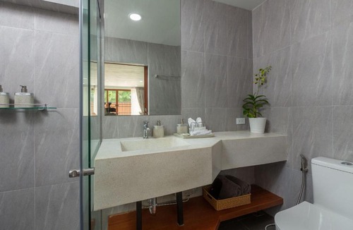 Cherngtalay Villa | Surin Lake Villa