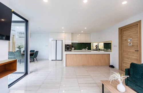 South Pattaya House | Susu 4-bedroom house in charming Muang Pattaya