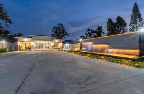 Huai Yai Villa | T M L-Hidden Manor Pool villa-6 bedrooms-Luxury KTV & Billiards - Private Party Paradise