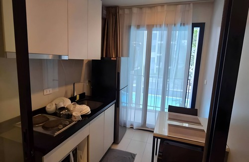 North Pattaya Condo | The Base Central Pattaya - Rooftop Pool