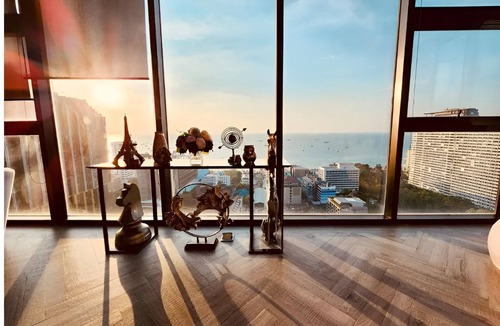 North Pattaya Condo | The Base Central Pattaya - Rooftop Pool