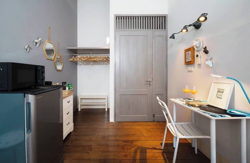 Bang Rak Apartment | The Jewelry · The Boutique Favorite