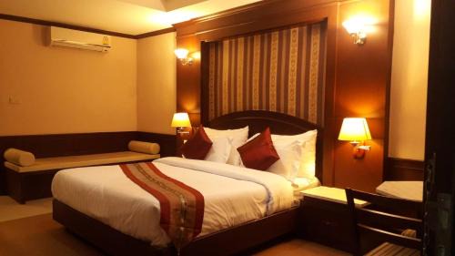 Udon Thani Hotel | The Lion King Hotel by Thai Baan Ozone Udonthani