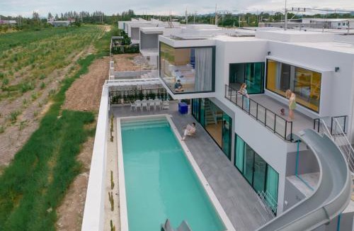 Hin Lek Fai Villa | The Moon Huahin Pool Villa