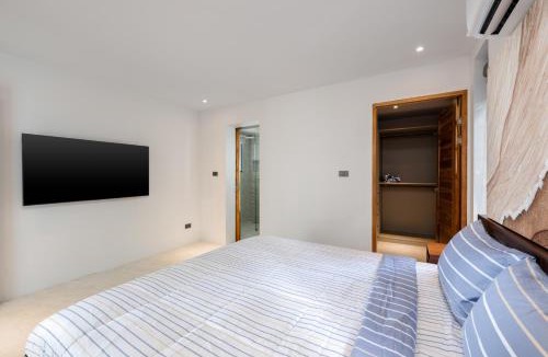 Bang Po Apartment | The Penthouses, Bangpor Seaview Luxury Apartment