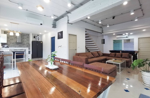 South Pattaya Villa | The villa seamlessly blends modern design, refined aesthetics and serene comfort