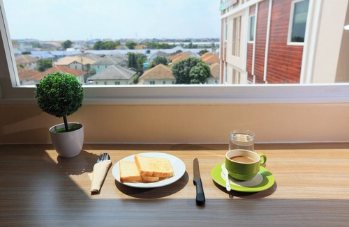 Lat Sawai Hotel | Triple Trees Village