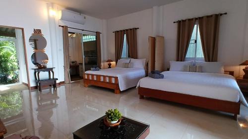 Ko Lanta Old Town Villa | Tropical Sea Front House