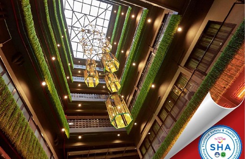 Pom Prap Hotel | W22 by Burasari