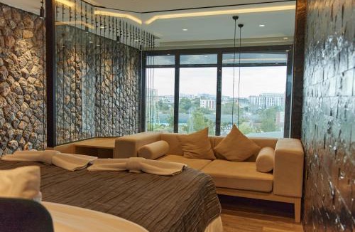 Hua Hin Hotel | Whale Hua Hin - SHA Plus