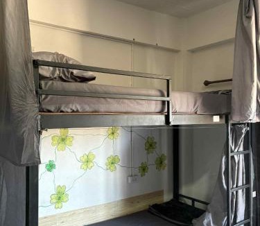 Ko Lanta Hostel | While away วายล์ อะเวย์