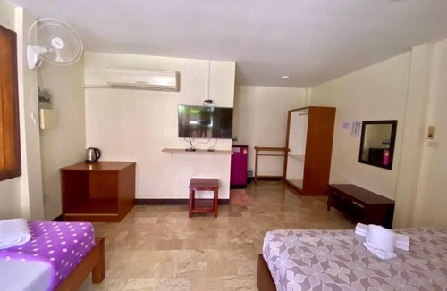 Mae Ram Phueng Hotel | White Beach Resort