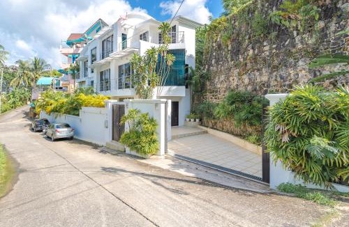 Patong Villa | White Villa Patong