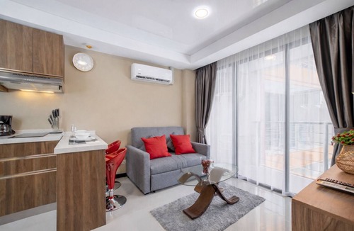 Nai Harn Apartment | ZERA Condo 1BR | Pool View | NBC Nai Harn