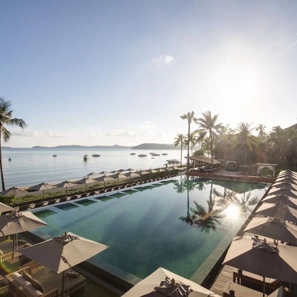 Boutique Sea View Getaway Steps from Bophut Beach l Onsite Pools and Gym