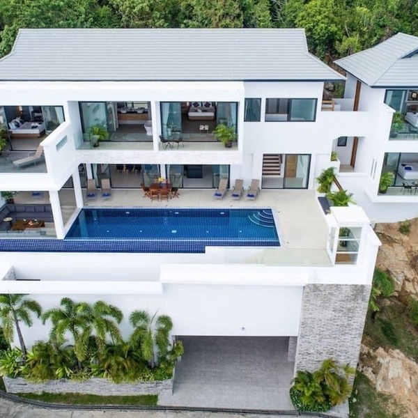 Luxury 5 Bedroom Villa w Infinity Pool