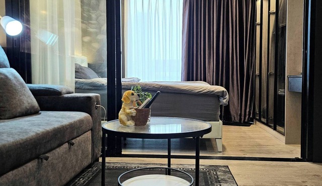 12th Floor Cozy Studio Room, 5-10 Mins walk to IconSiam and BTS