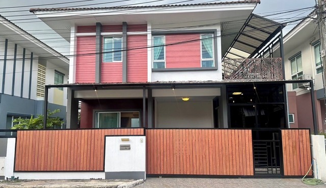 3-bedroom private house with commonpool,fitness room,WiFi 20min to patong beach
