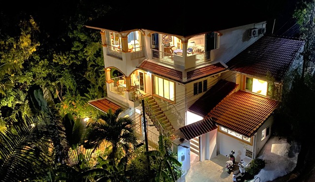 5-Bedroom*Villa in Phuket, 10 minutes walk to the fine sands of Karon Beach