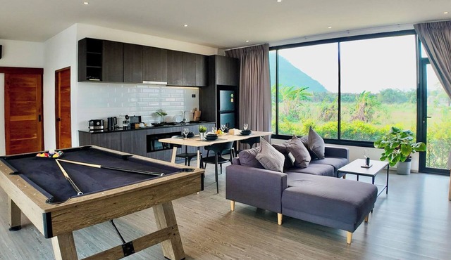 8 Valley KhaoYai